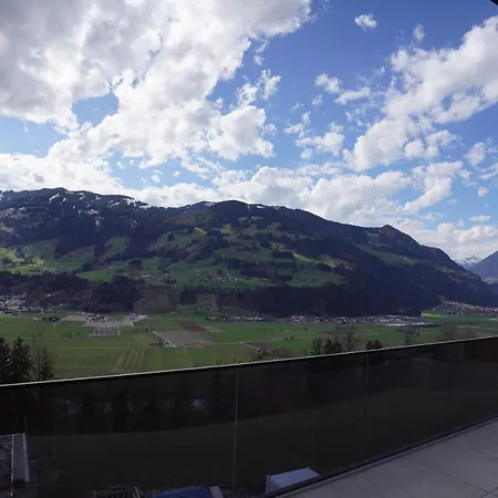 Aparthotel Perfect Panorama Hart im Zillertal